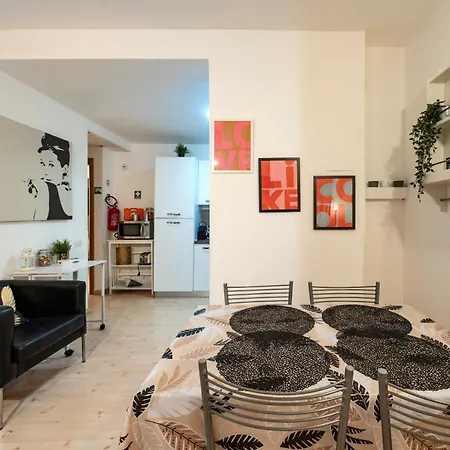 Mia House Daire